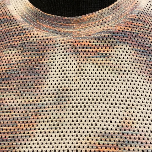 Champion Women’s Mesh Short Sleeve Top w/ drawstring waist sz L NWT - Picture 2 of 8